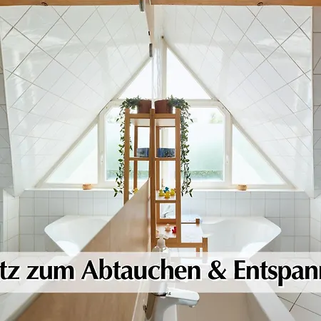 Helle 72qm Maisonette Altbau Im Herzen Erfurts Mit Kingsize Bett, 45 Zoll Smart-tv, Nobilia Kueche, 150mbts Wlan - Nur Ein Kurzer Spaziergang Zur Kraemerbruecke - Kostenlose Parkplaetze In Laufentfernung - Ausgewaehlte Empfehlungen Fuer Erfur *